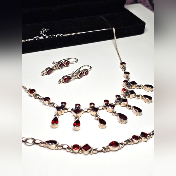 Genuine Garnet and Sterling Silver Set (Necklace, Bracelet, & Earrings) - Picture 3 of 8